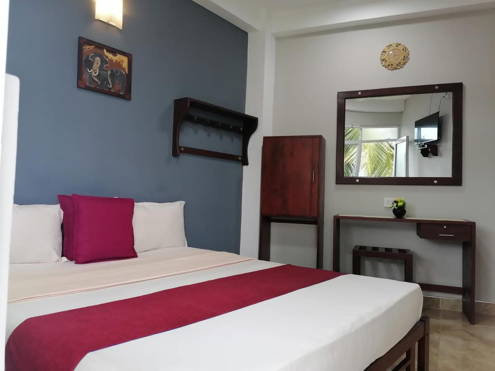Mountain View Hotel Канди Екстериор снимка