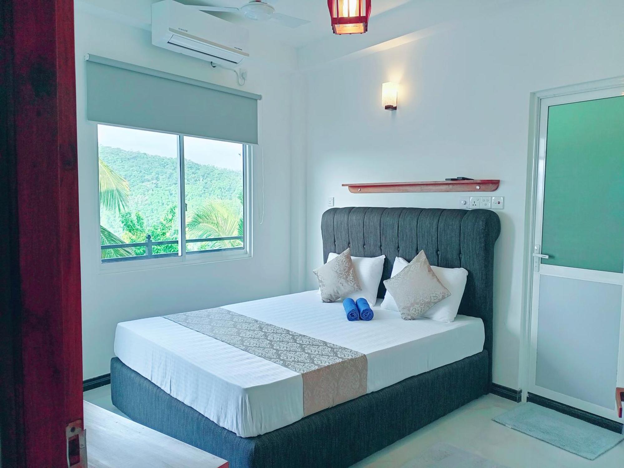 Mountain View Hotel Канди Екстериор снимка
