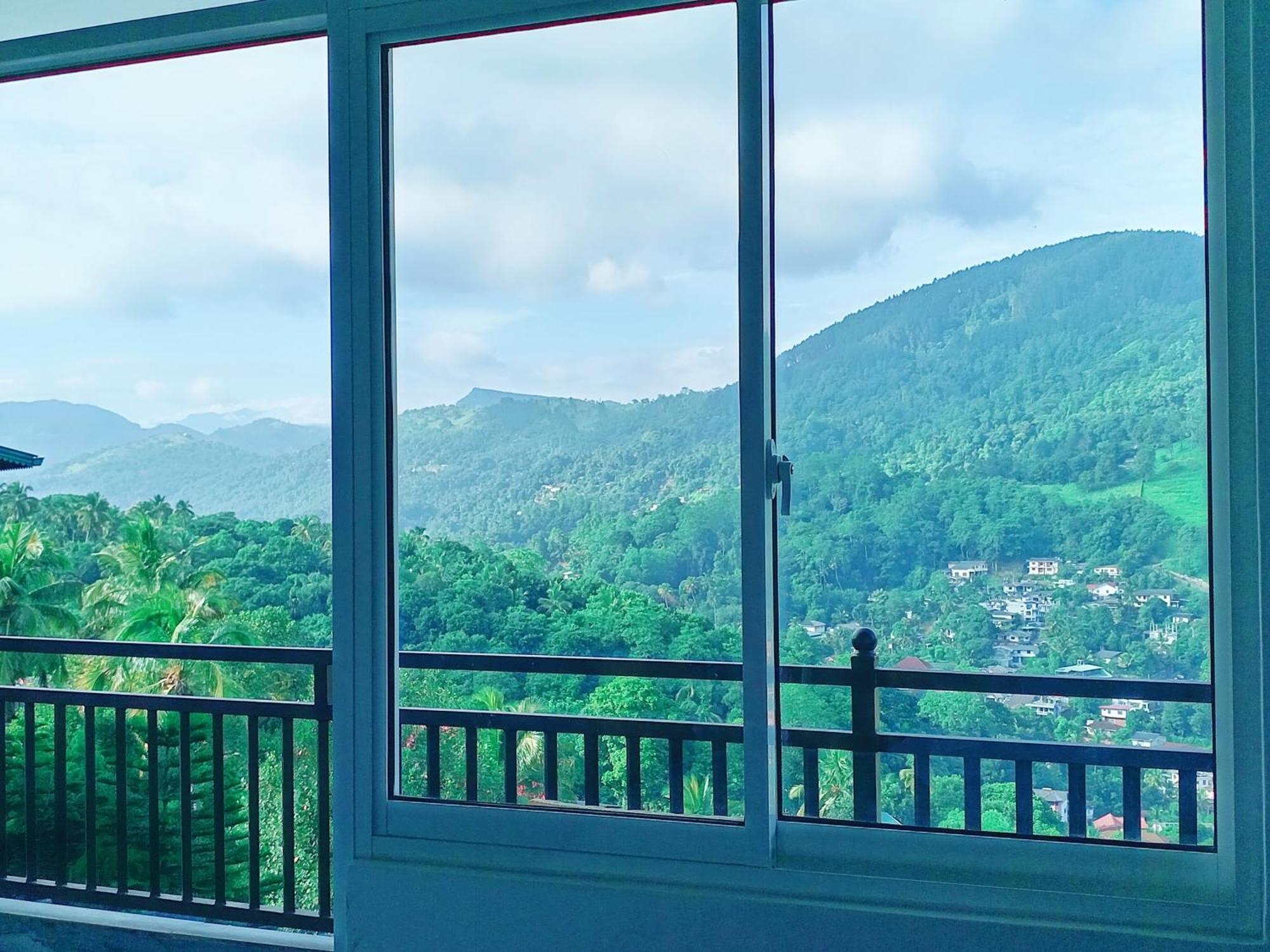 Mountain View Hotel Канди Екстериор снимка
