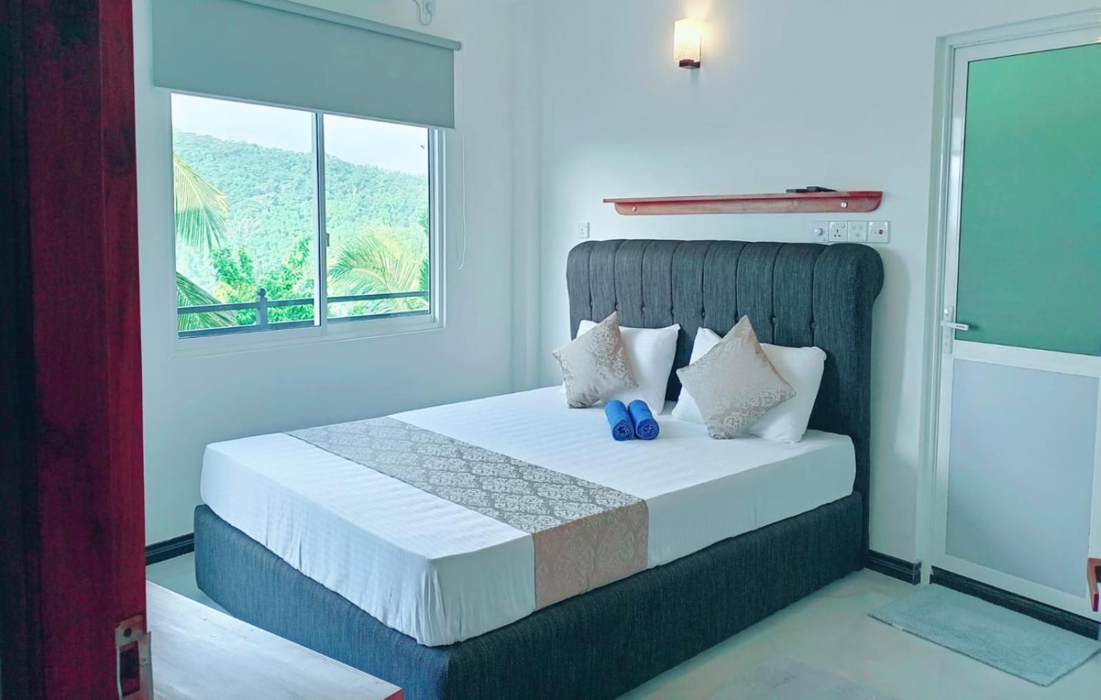 Mountain View Hotel Канди Екстериор снимка
